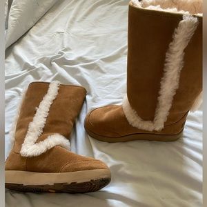 UGG brown boots size 7!